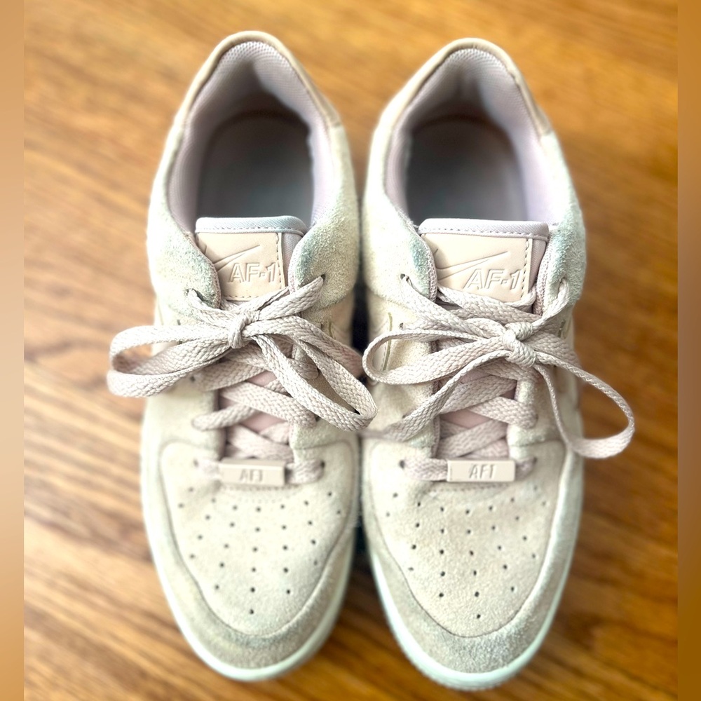 Nike Air Force 1 platform sneaker